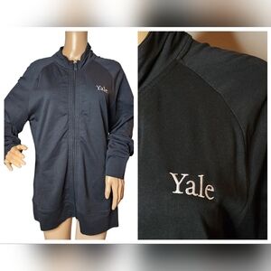 Cutter & Buck Yale embroidered black zip up sweatshirt jacket. Ruched sleeve. L